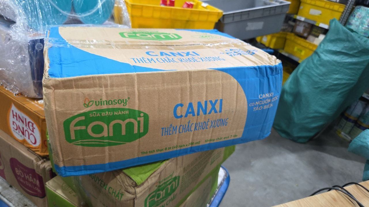 Thùng Sữa Đậu Nành Vinasoy Fami Canxi Nguyên vị (200ml x 40 Bịch)