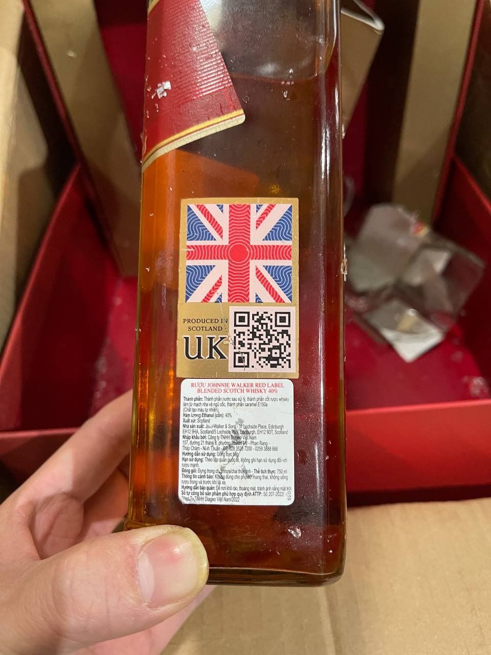 Hộp quà combo 2 chai rượu Johnnie Walker Red Label Blended Scotch Whisky 40% 750ml