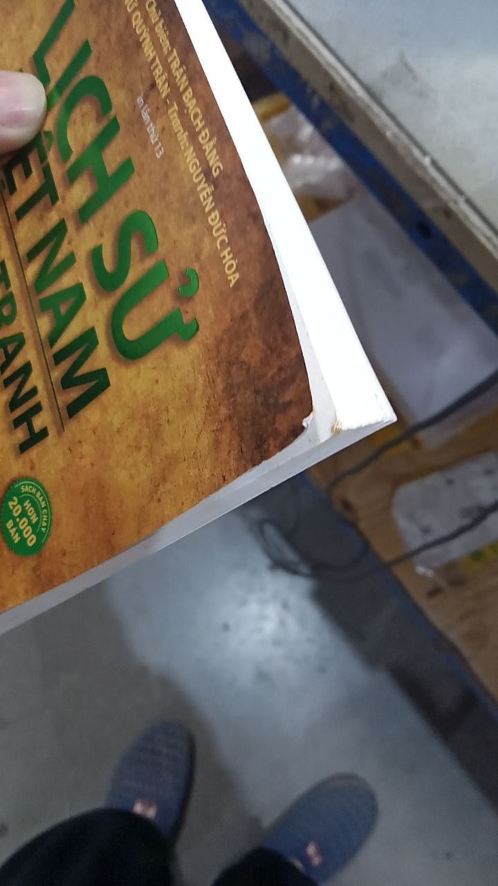 Sách Lịch Sử Việt Nam Bằng Tranh - Tập 04: Huyền sử đời Hùng (Tái Bản 2022)