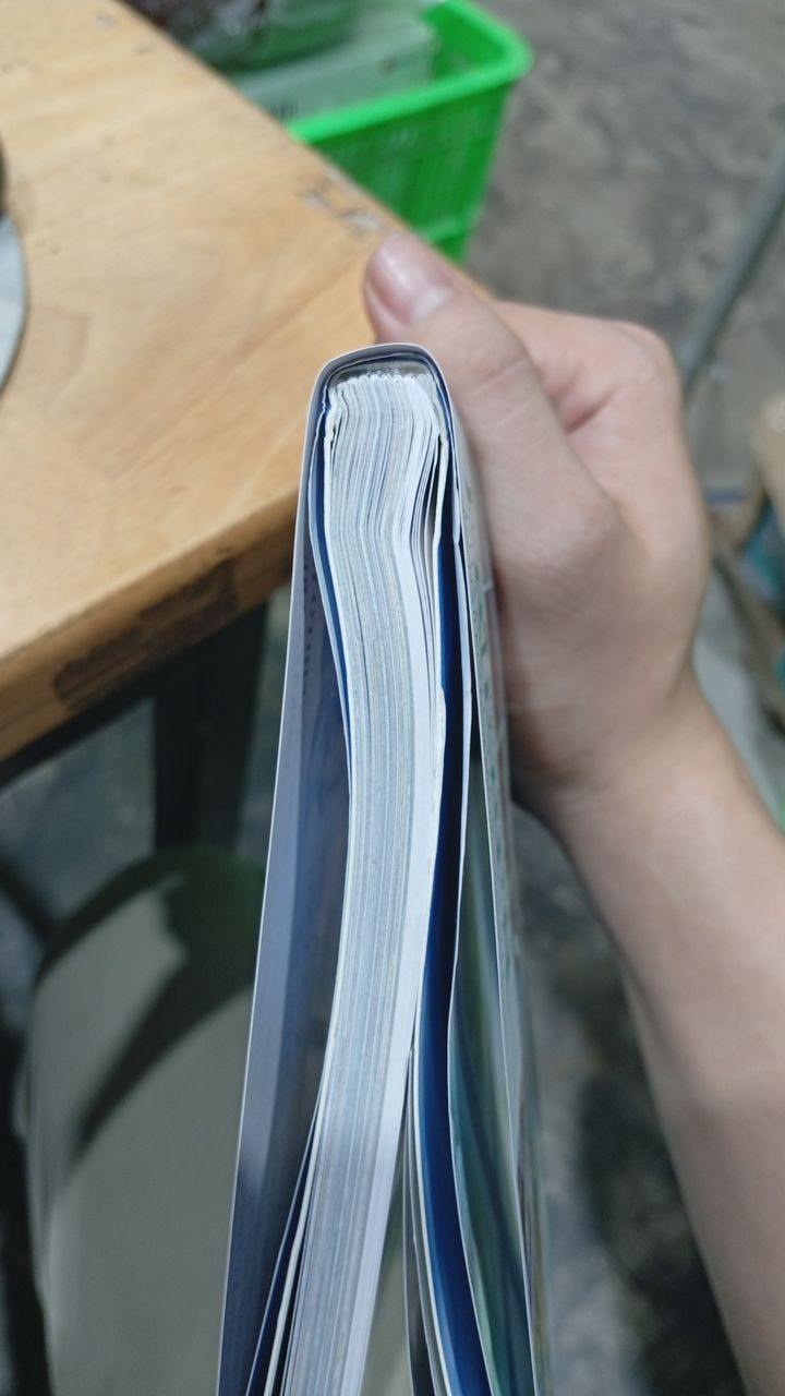 Frieren Beyond Journey's End Art Works: Tuyển Tập Tranh Frieren - Pháp Sư Tiễn Táng - Tập 1