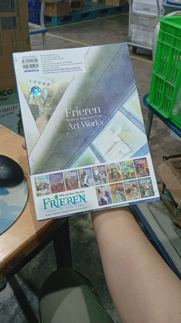 Frieren Beyond Journey's End Art Works: Tuyển Tập Tranh Frieren - Pháp Sư Tiễn Táng - Tập 1