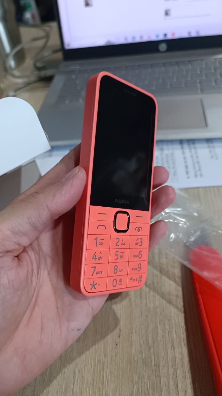 Điện thoại Nokia 220 4G - Hàng chính hãng - Cam