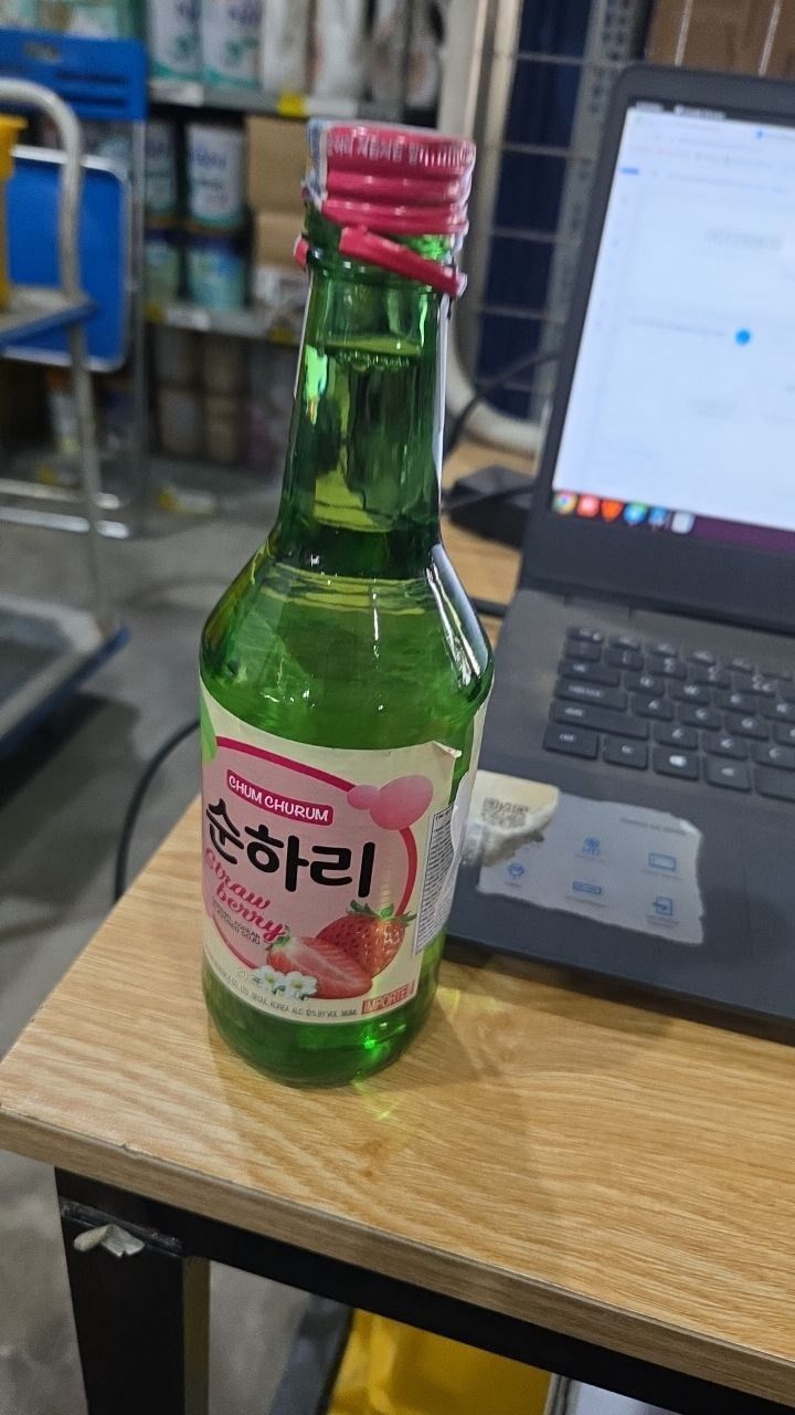 Rượu Chum Churum Soju vị dâu 12% 360ml