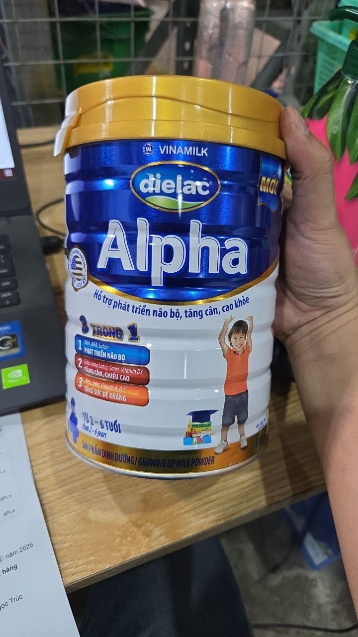 Sữa bột Vinamilk Dielac Alpha 4 - Hộp thiếc 900g (dành cho trẻ 2-6 tuổi)