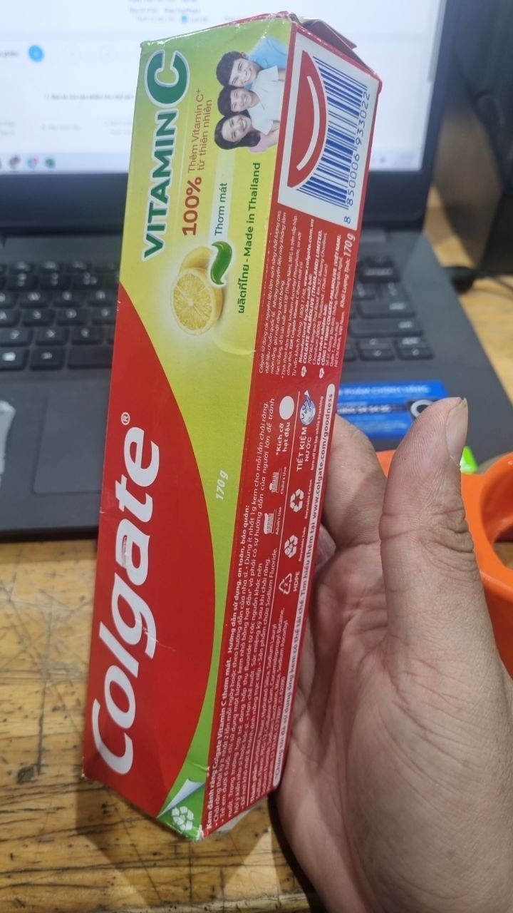 Kem Đánh Răng Colgate Vitamin C Thơm Mát 170G