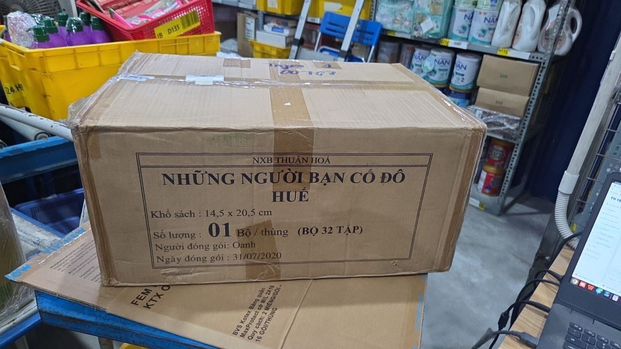 Sách NHỮNG NGƯỜI BẠN CỐ ĐÔ HUẾ - TRỌN BỘ 32 CUỐN