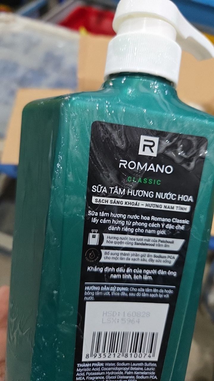Sữa Tắm Romano Classic 650g