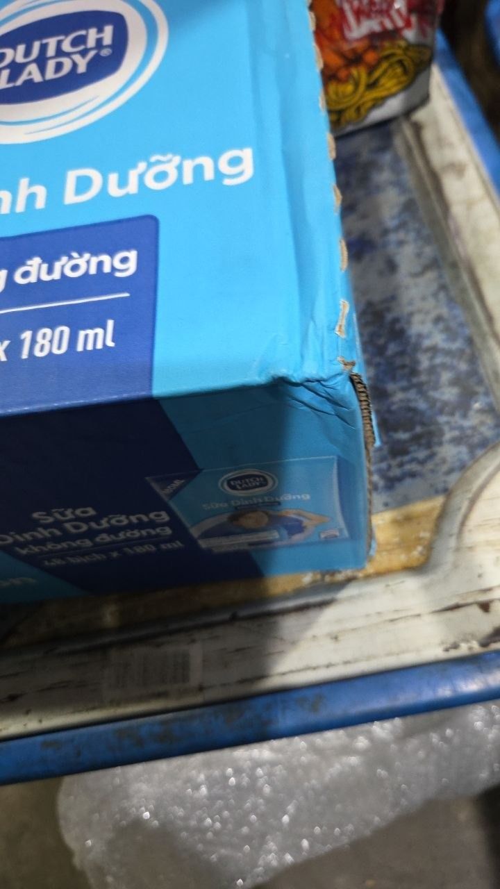 Thùng 48 Bịch Sữa Tiệt Trùng Dutch Lady Cô Gái Hà Lan Không Đường 180ml