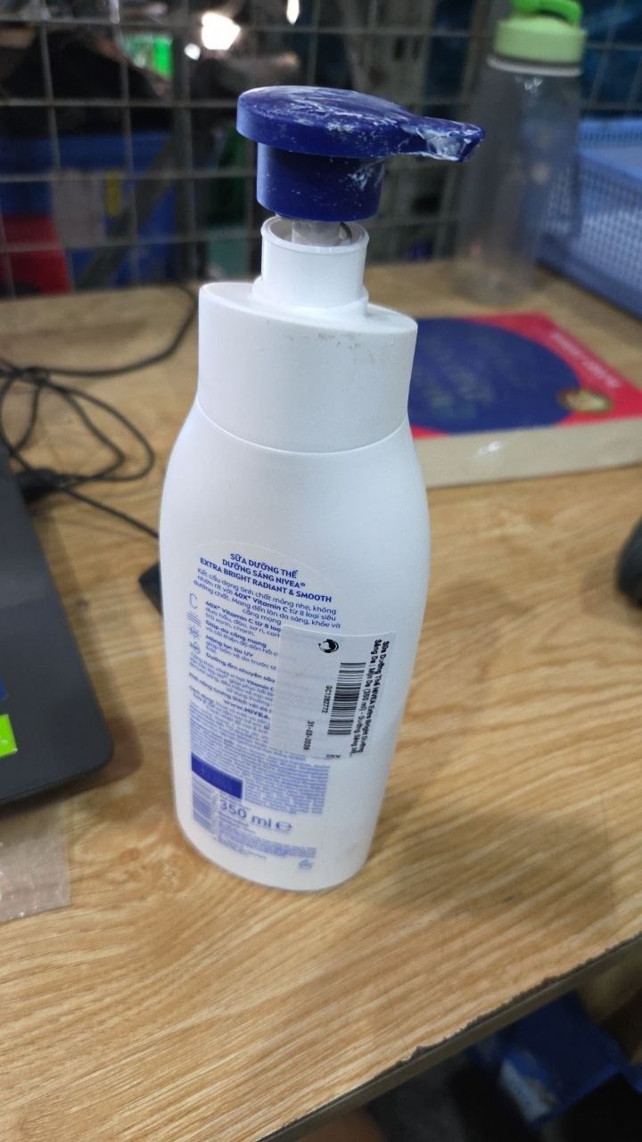 Sữa Dưỡng Thể NIVEA Extra Bright Dưỡng Sáng Da | Mịn Da (350 ml) - Dưỡng Sáng Mịn Da