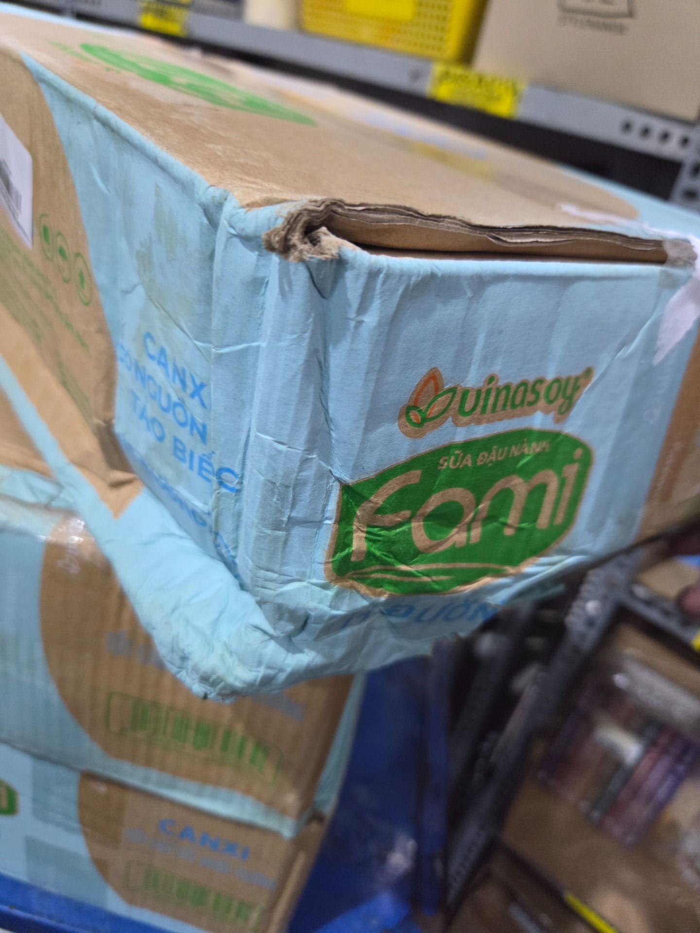 Thùng Sữa đậu nành Vinasoy Fami Canxi ít đường (200ml x 40 bịch)