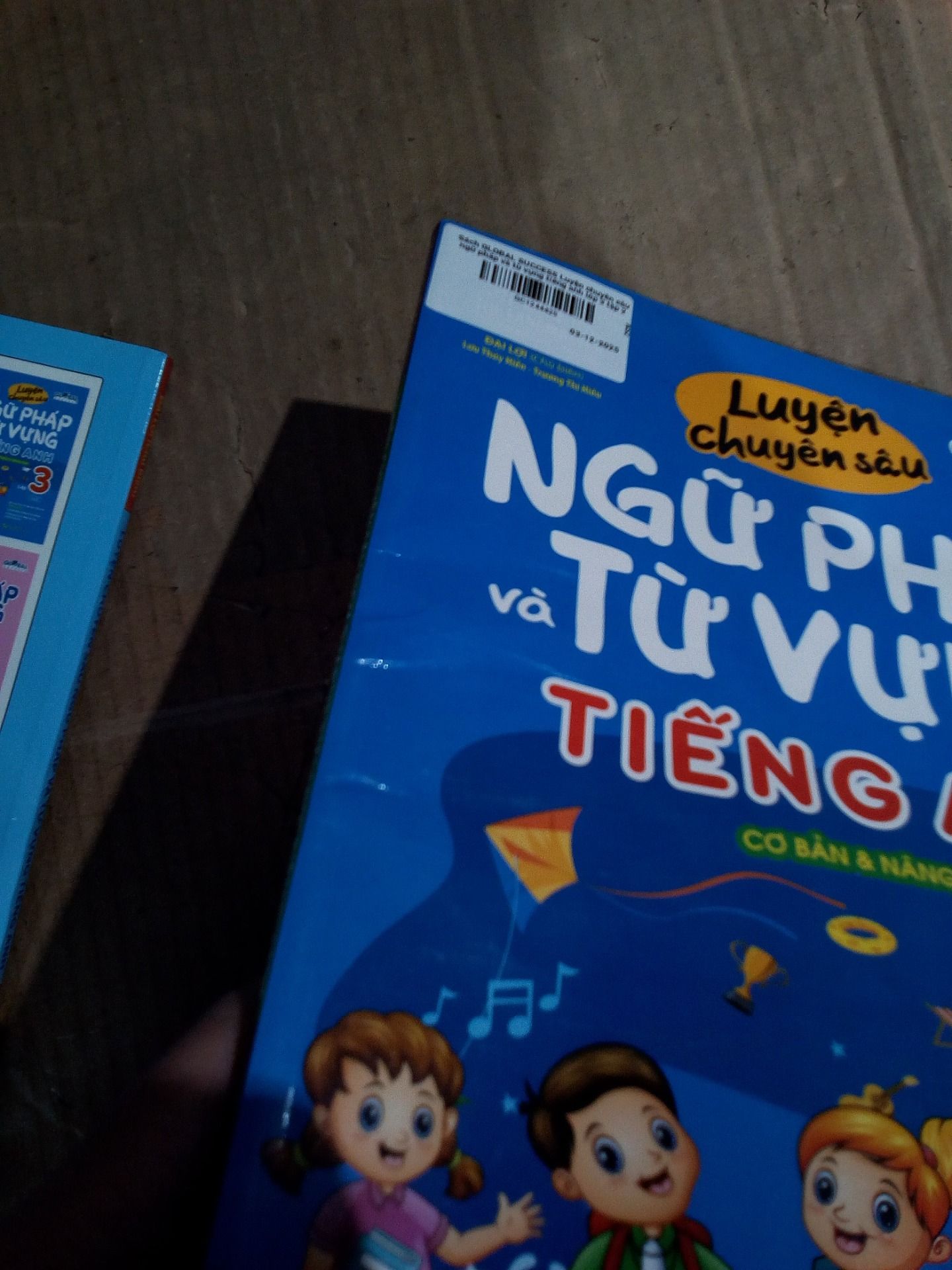 Sách GLOBAL SUCCESS Luyện chuyên sâu ngữ pháp và từ vựng tiếng anh lớp 3 tập 2