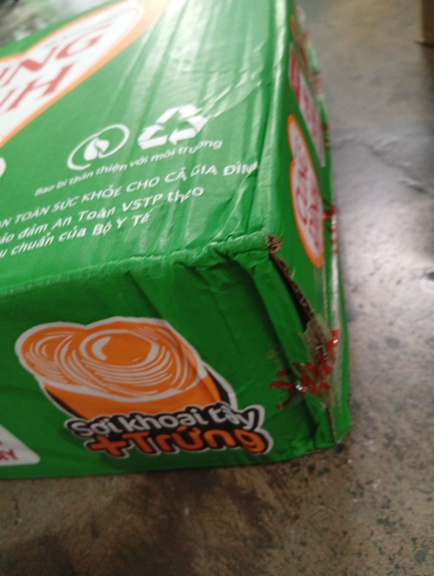 Thùng 30 Gói Mì Khoai Tây Cung Đình Hương Vị Lẩu Tôm Chua Cay