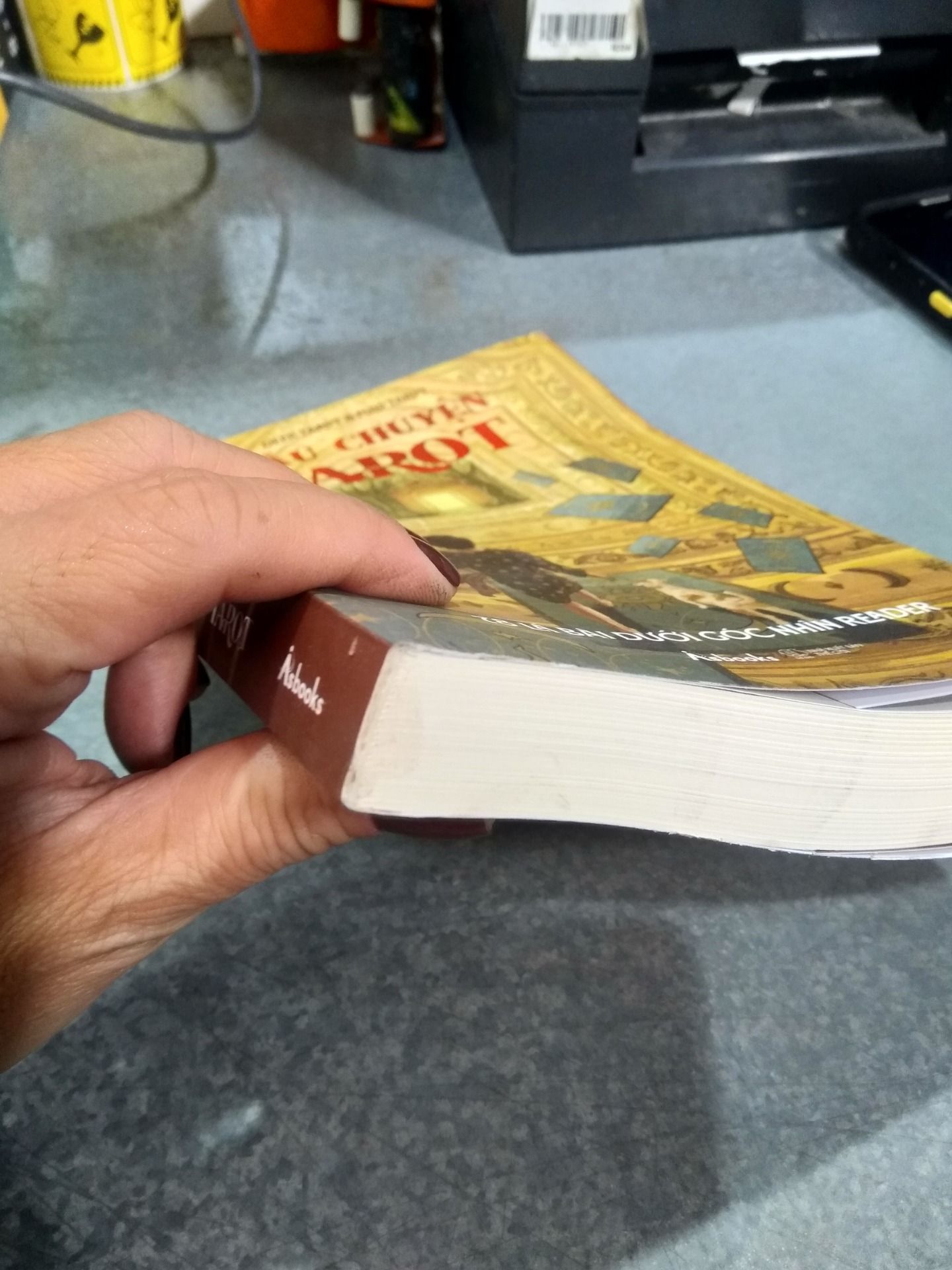 Sách Câu Chuyện Tarot - 78 Lá Bài Dưới Góc Nhìn Reader