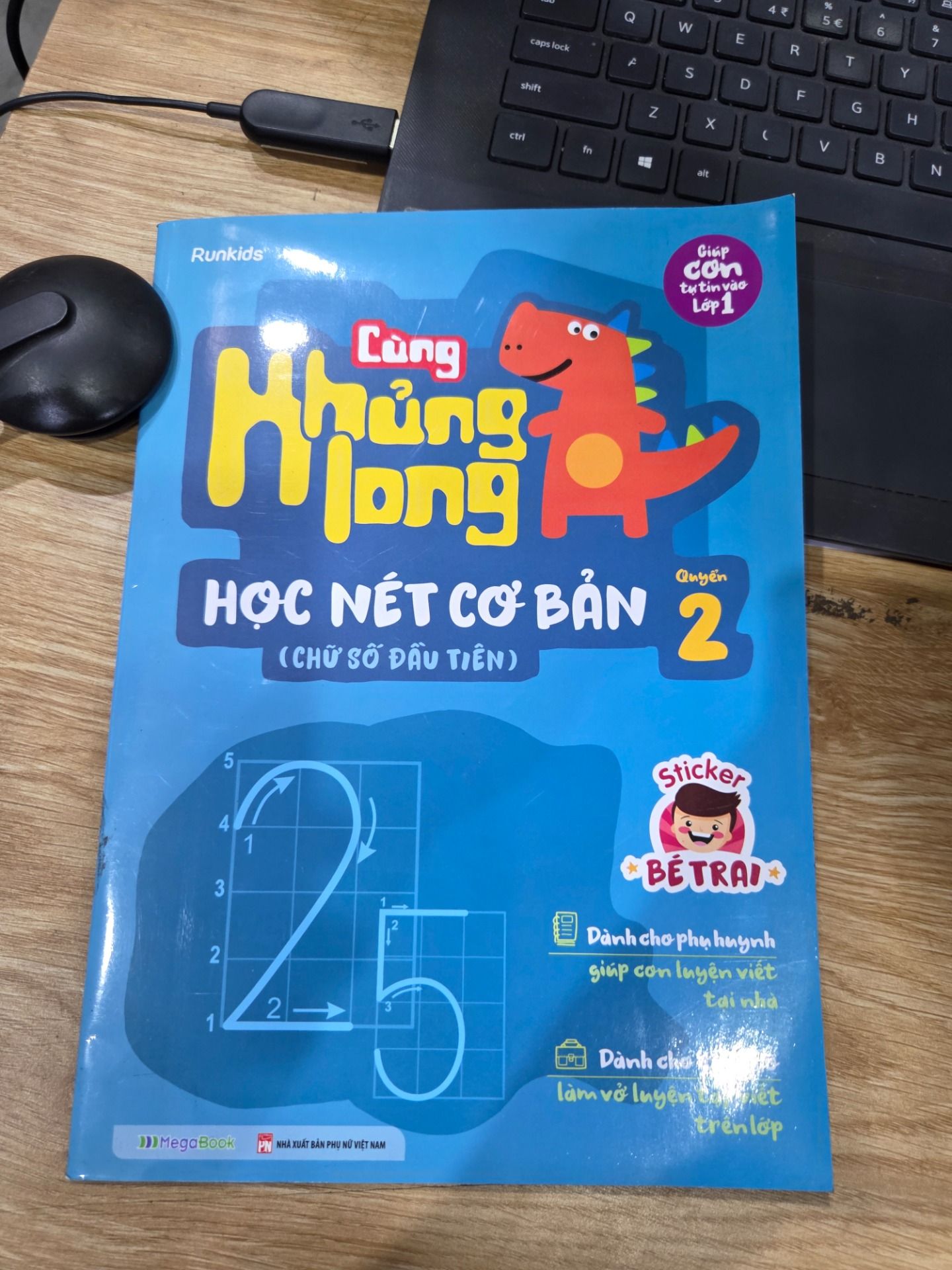 Sách Cùng Khủng Long Học Nét Cơ Bản Quyển 2 (Chữ Số Đầu Tiên) Bé Trai