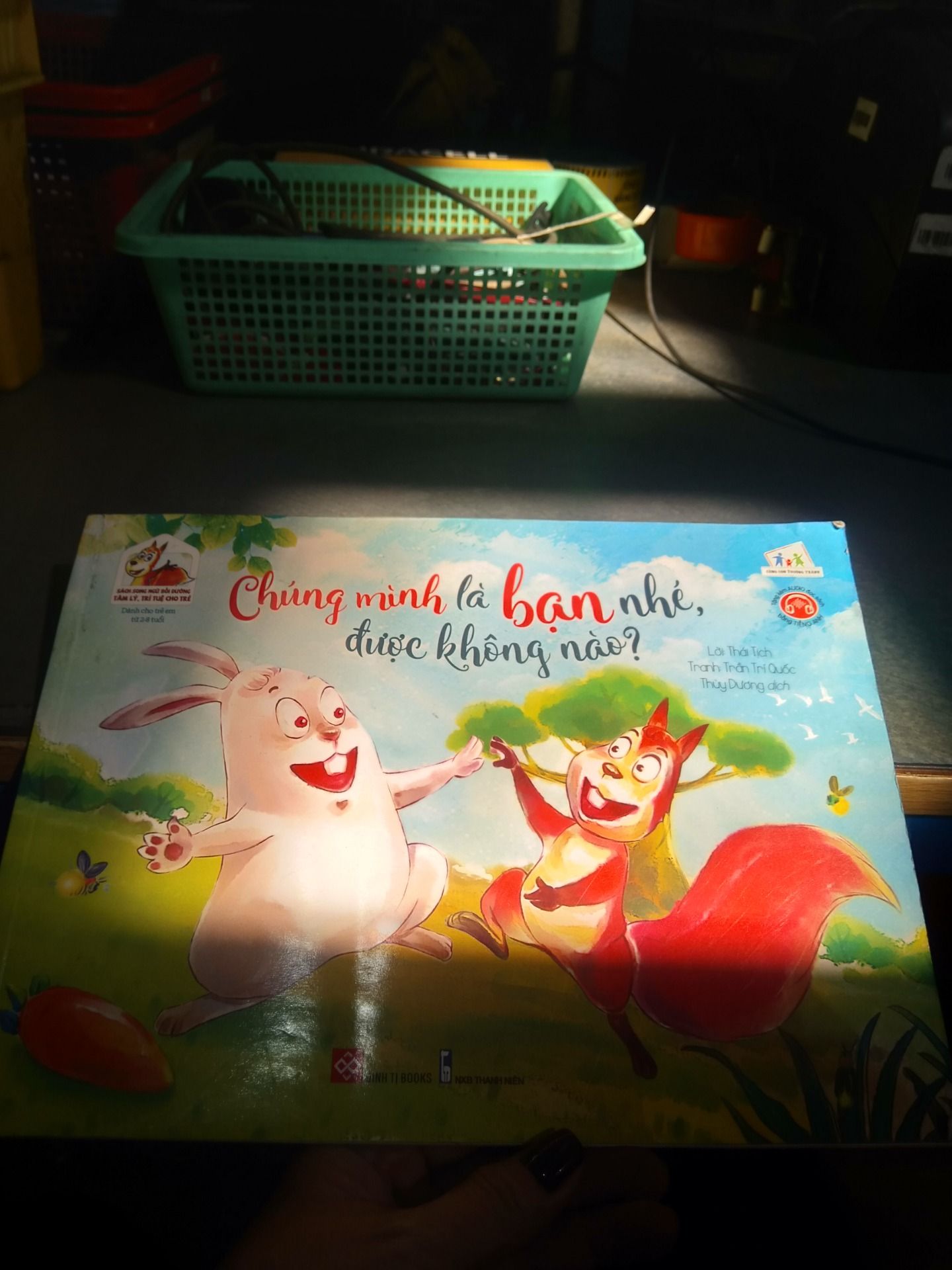 Sách Song Ngữ Bồi Dưỡng Tâm Lý, Trí Tuệ Cho Trẻ - Chúng Mình Là Bạn Nhé, Được Không Nào?