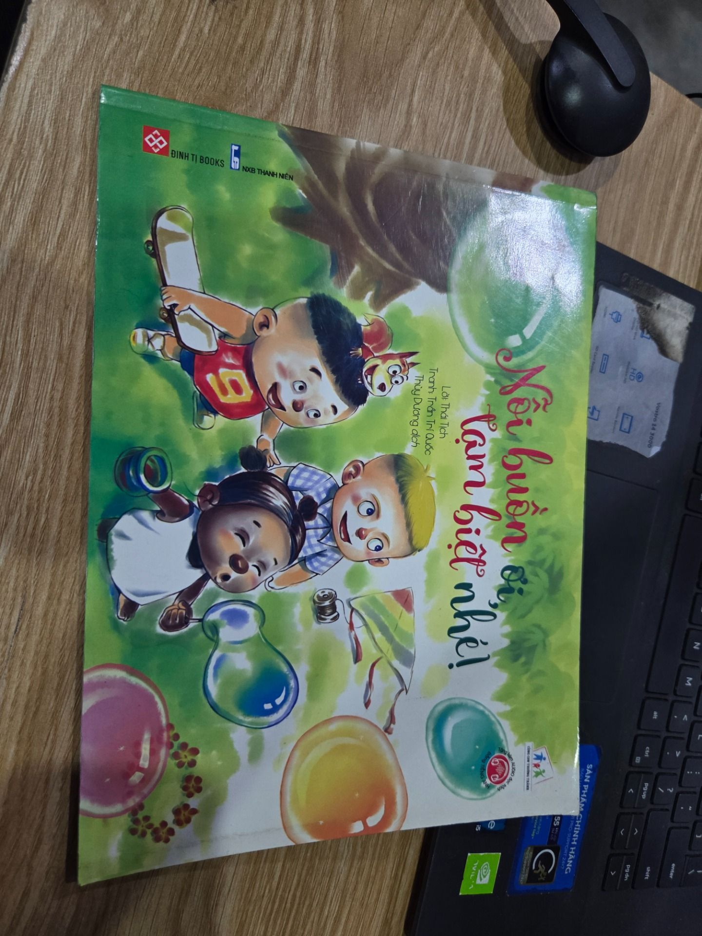 Sách Song Ngữ Bồi Dưỡng Tâm Lý, Trí Tuệ Cho Trẻ - Nỗi Buồn Ơi, Tạm Biệt Nhé!