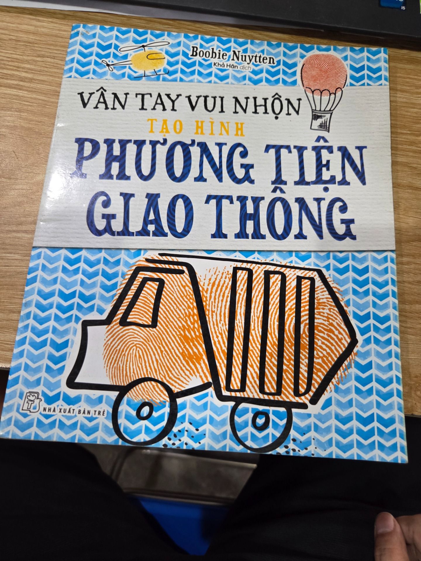 Sách Vân Tay Vui Nhộn - Tạo Hình Phương Tiện Giao Thông