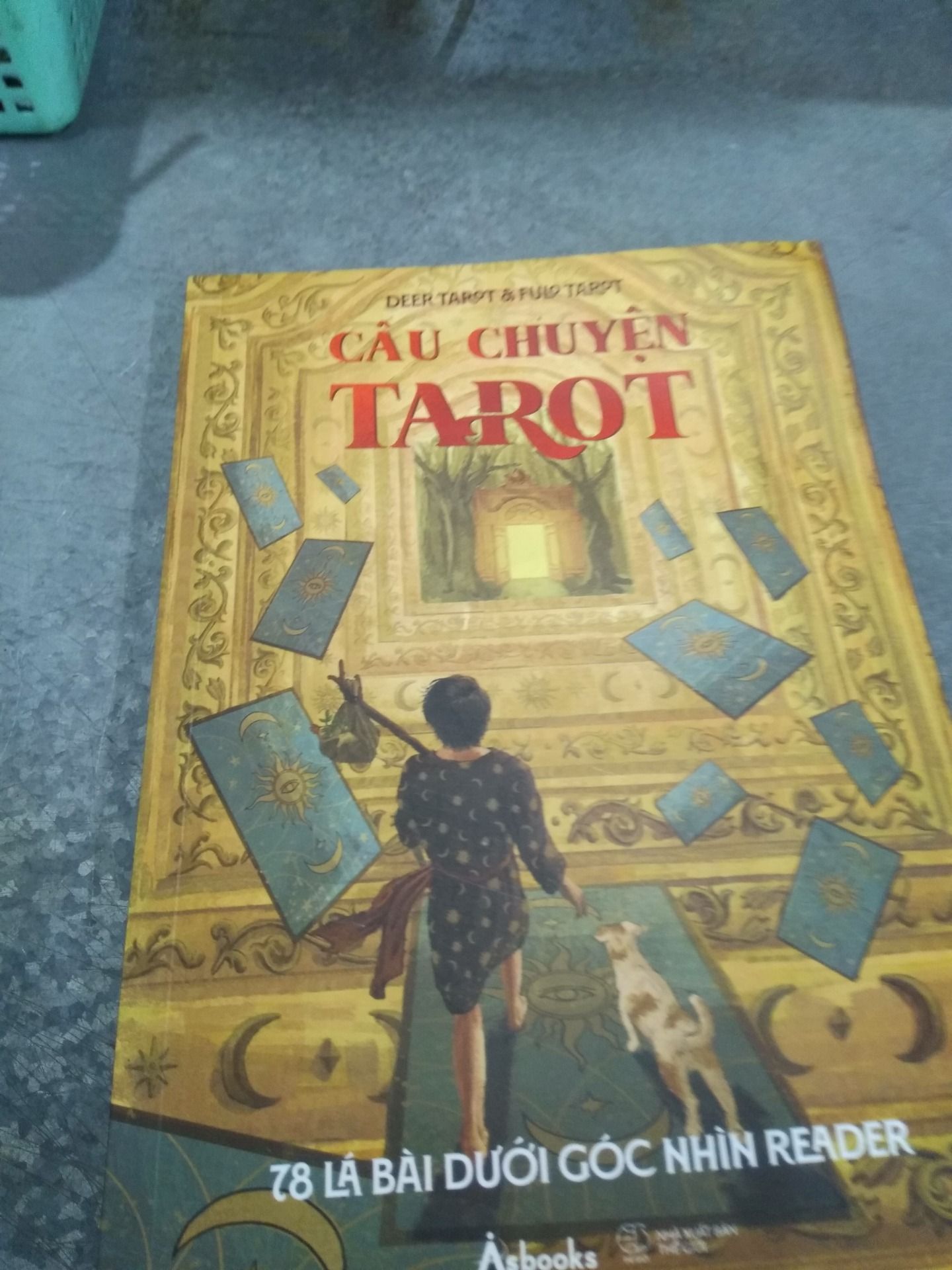 Sách Câu Chuyện Tarot - 78 Lá Bài Dưới Góc Nhìn Reader