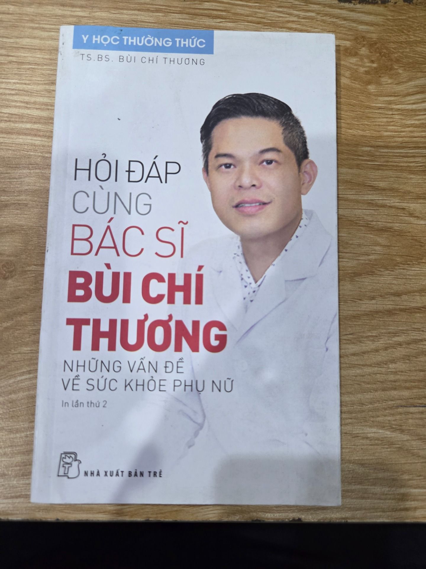 Sách Hỏi Đáp Cùng Bác Sĩ Bùi Chí Thương - Những Vấn Đề Về Sức Khỏe Phụ Nữ