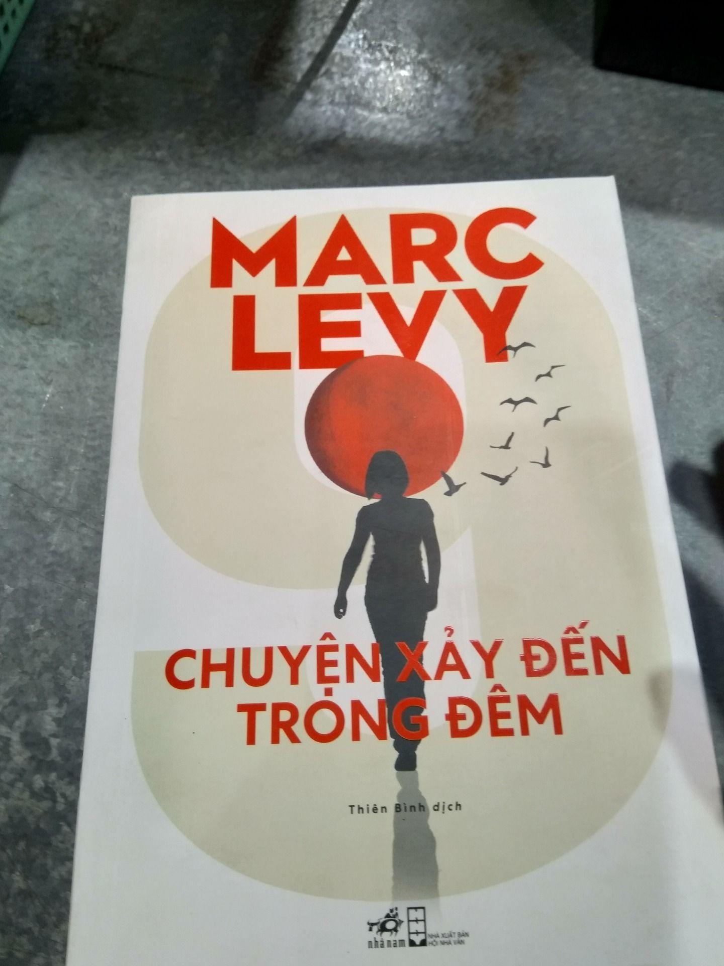 Sách Chuyện Xảy Đến Trong Đêm