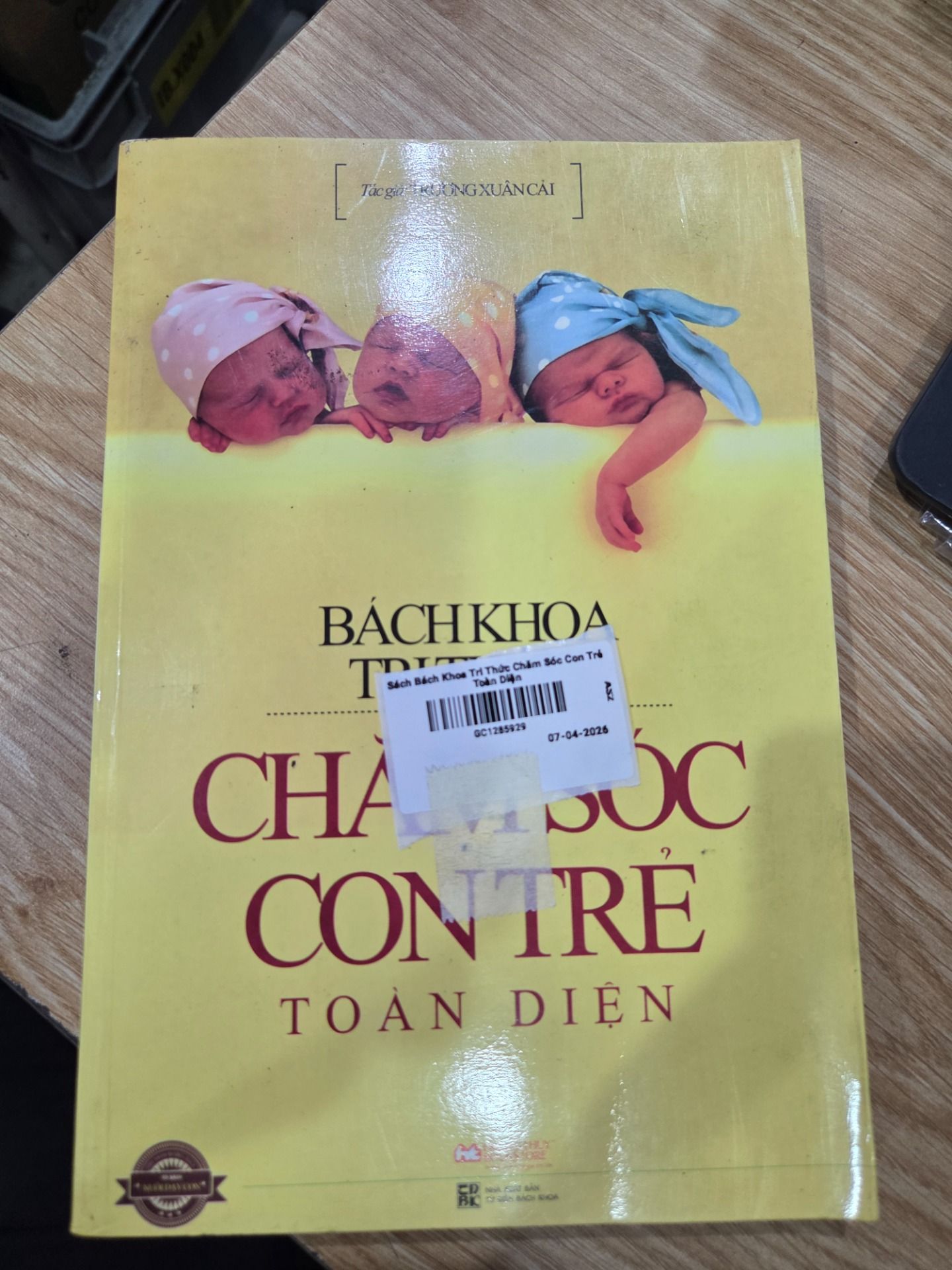 Sách Bách Khoa Tri Thức Chăm Sóc Con Trẻ Toàn Diện