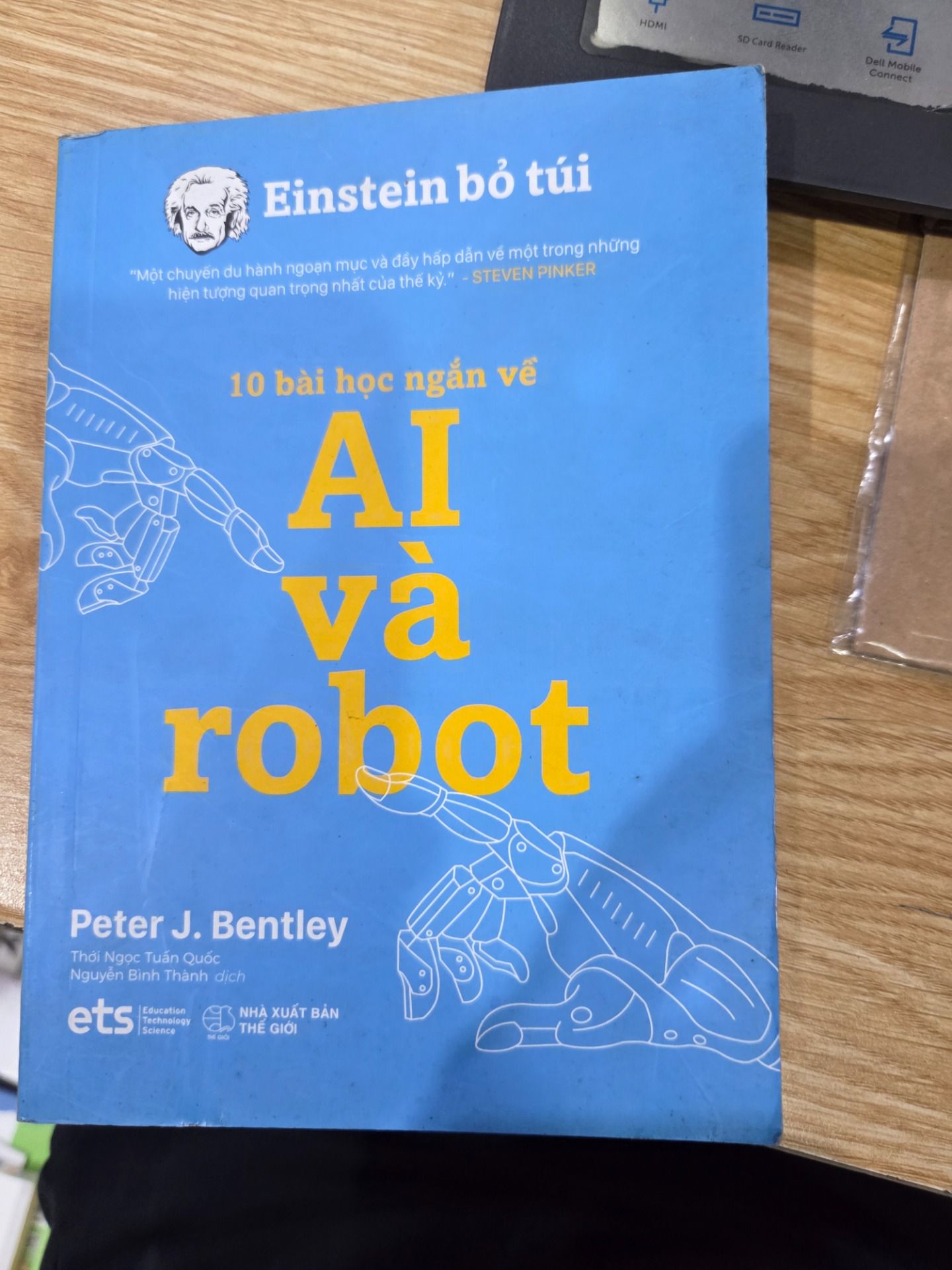 Sách Einstein Bỏ Túi: 10 Bài Học Ngắn Về - AI Và Robot