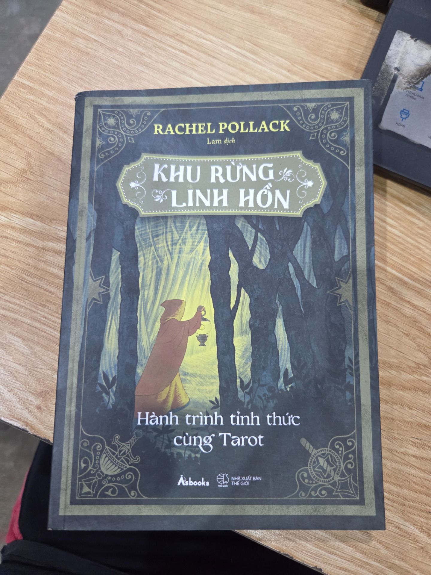 Sách Khu Rừng Linh Hồn - Hành Trình Tỉnh Thức Cùng Tarot