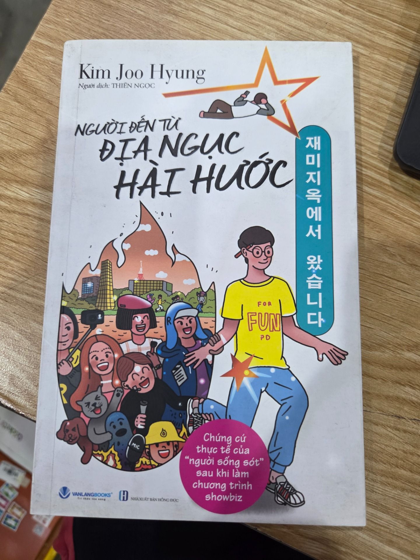 Sách Người Đến Từ Địa Ngục Hài Hước