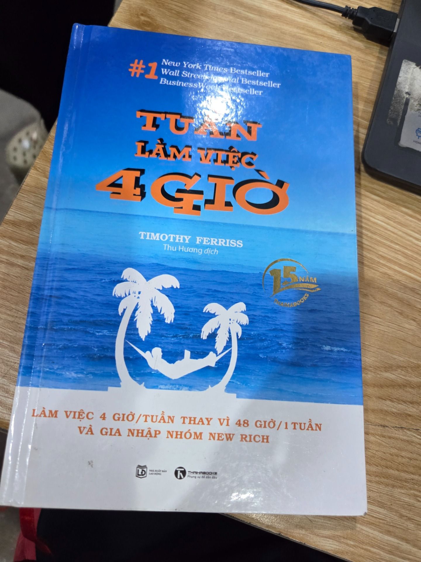 Sách Tuần Làm Việc 4 Giờ (Bìa Cứng)