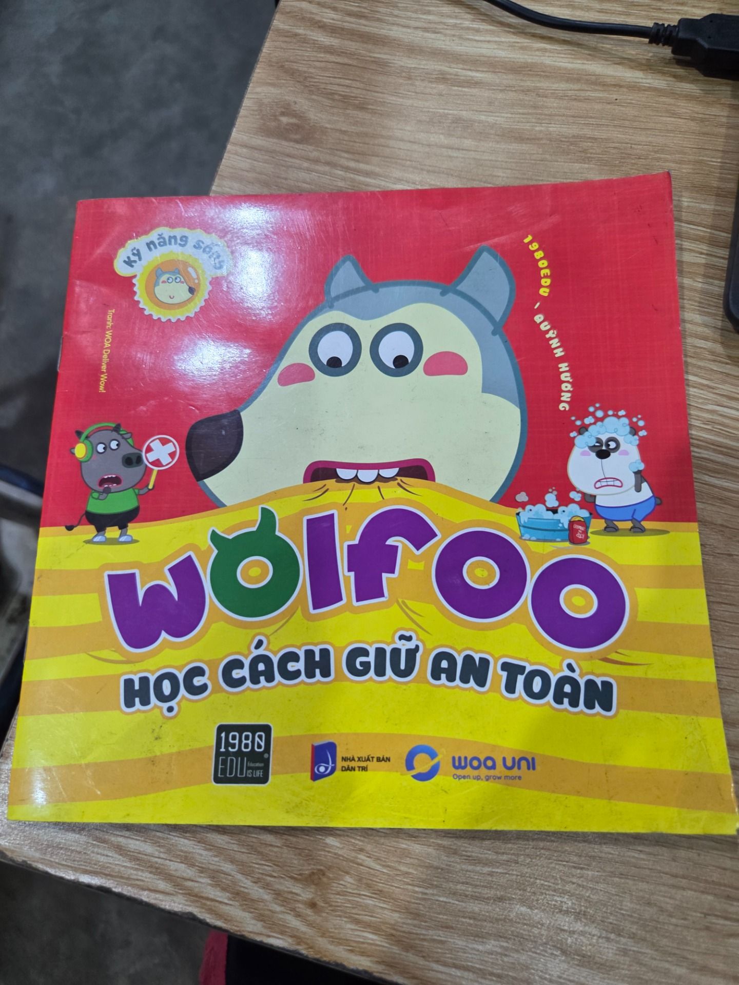Sách Wolfoo Học Kỹ Năng Sống - Học cách giữ an toàn