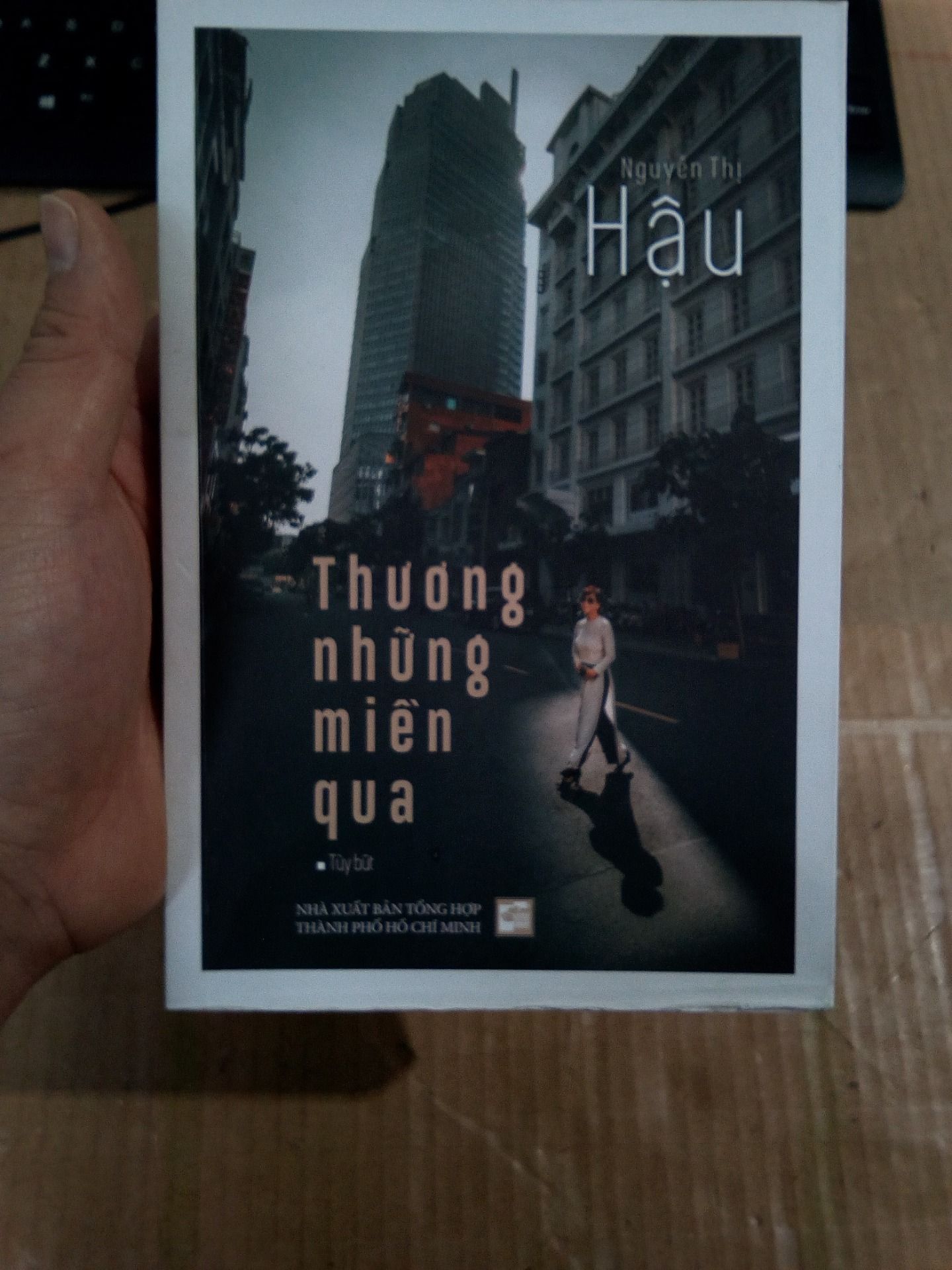 Sách Thương những miền qua