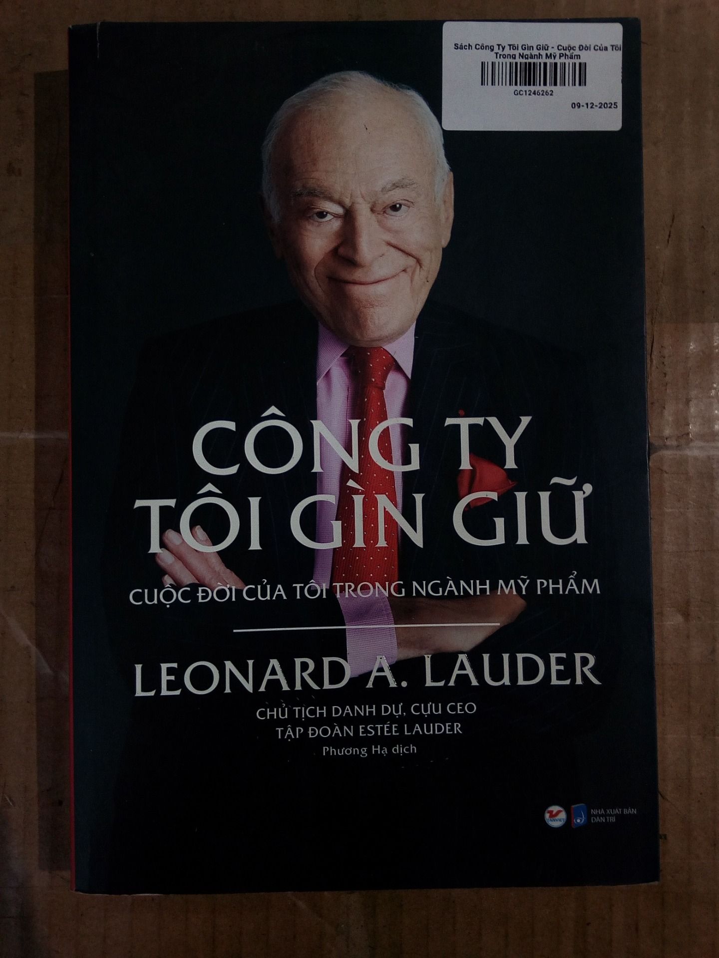 Sách Công Ty Tôi Gìn Giữ - Cuộc Đời Của Tôi Trong Ngành Mỹ Phẩm
