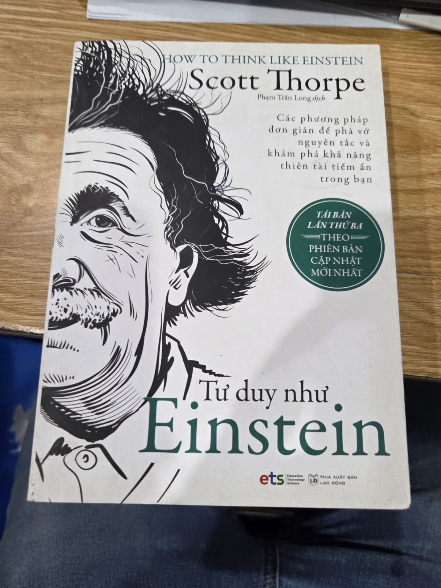 Sách Tư Duy Như Einstein ( Tái bản)