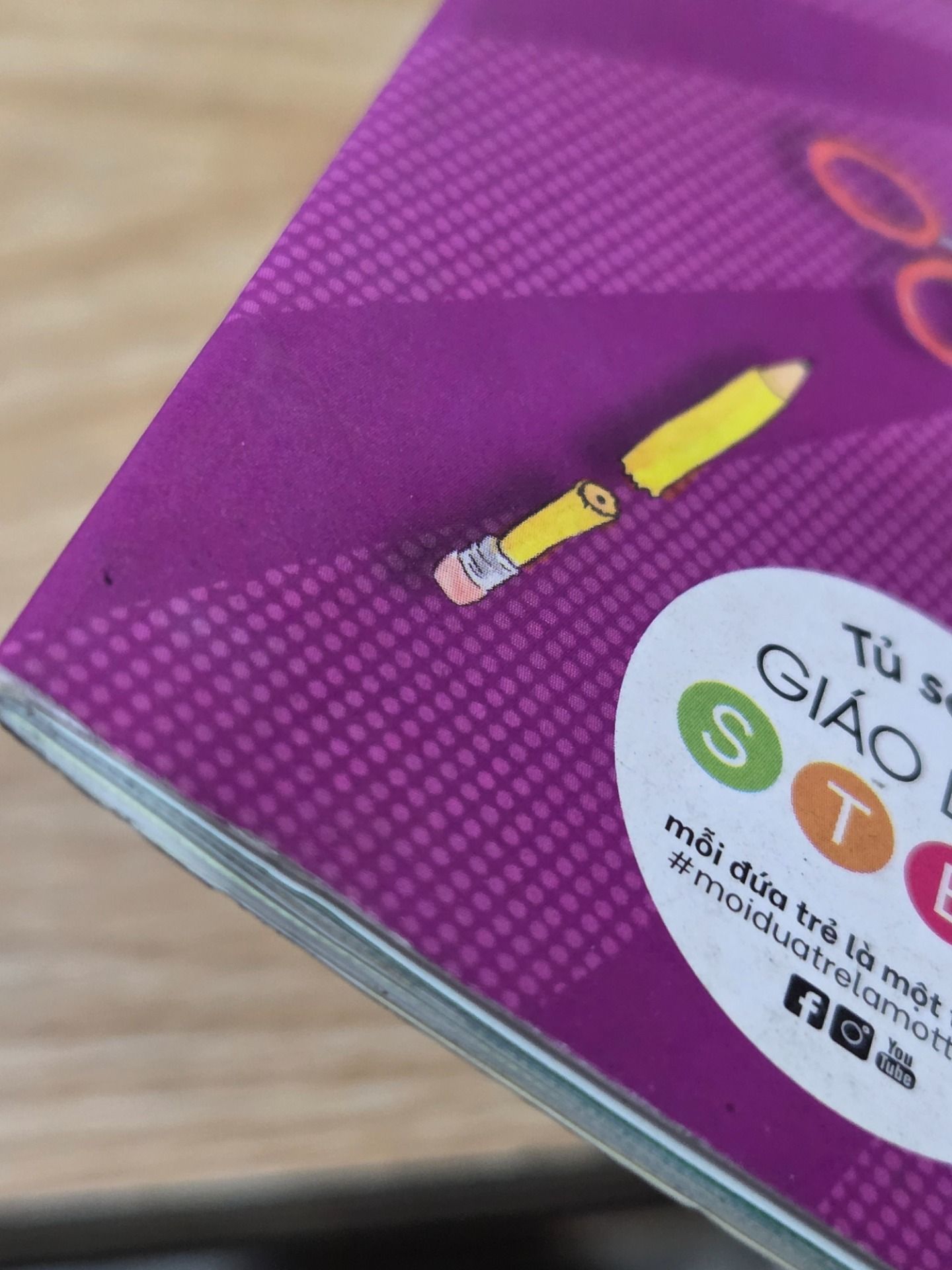 Sách Chico Bon Bon - Bí Mật Trường Học