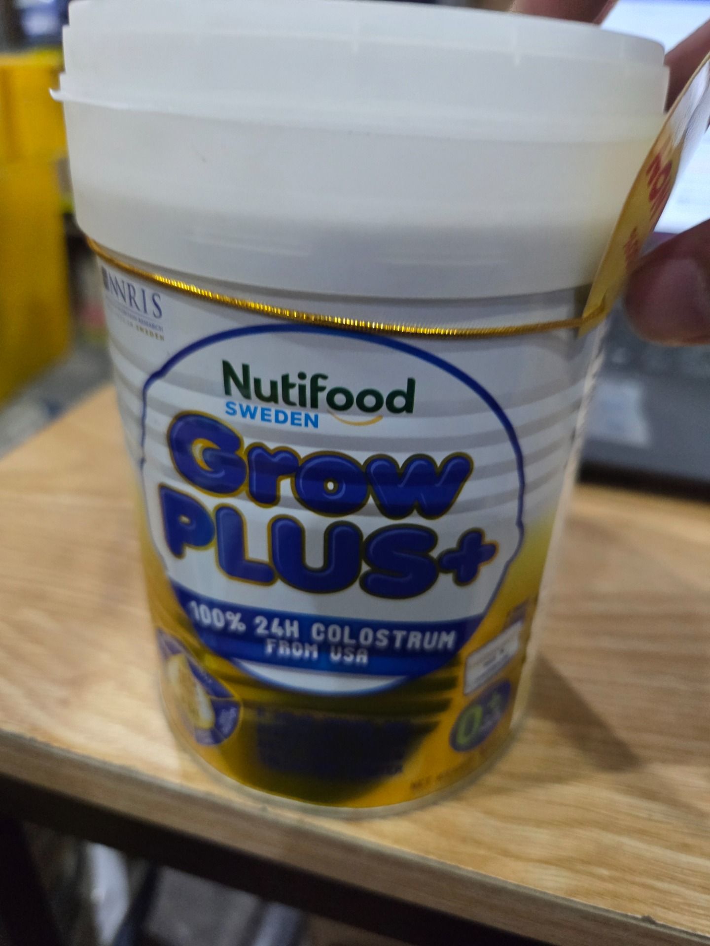 Sữa bột Nutifood GrowPLUS+ Sữa Non 0-12 tháng Lon 400g