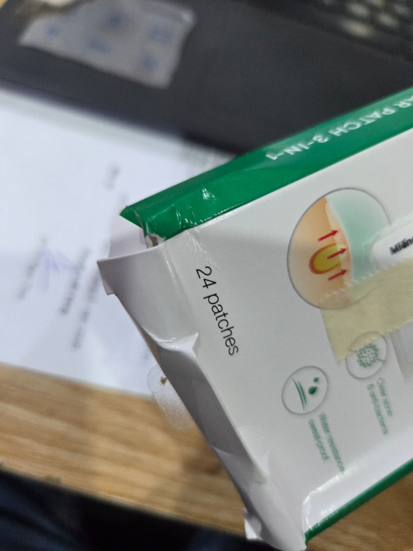 Miếng dán mụn giúp giảm mụn sưng viêm Acnes Clear Patch (24 Miếng)