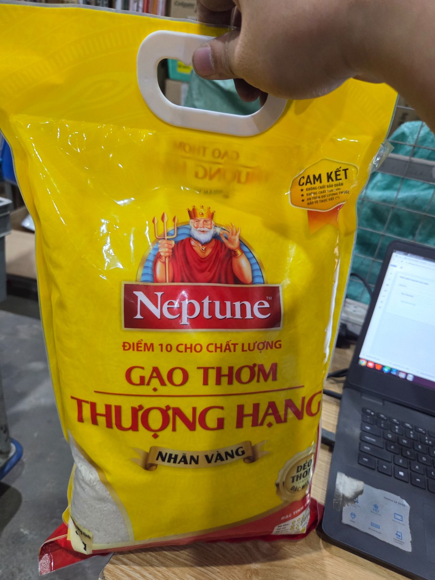 Gạo Thơm Thượng Hạng Neptune Nhãn Vàng 5kg