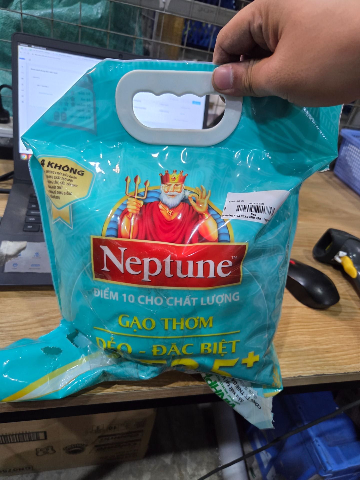Gạo Thơm Dẻo - Đặc Biệt ST25 Plus Neptune 5kg