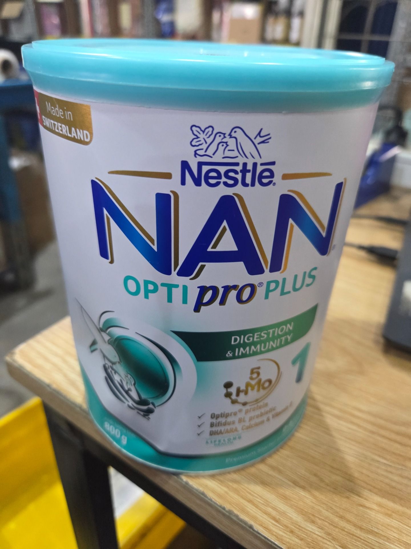 Sữa bột Nestlé NAN OPTIPRO PLUS 1 800g/lon với 5HMO Sản Xuất Tại Thụy Sĩ (0 - 6 tháng)