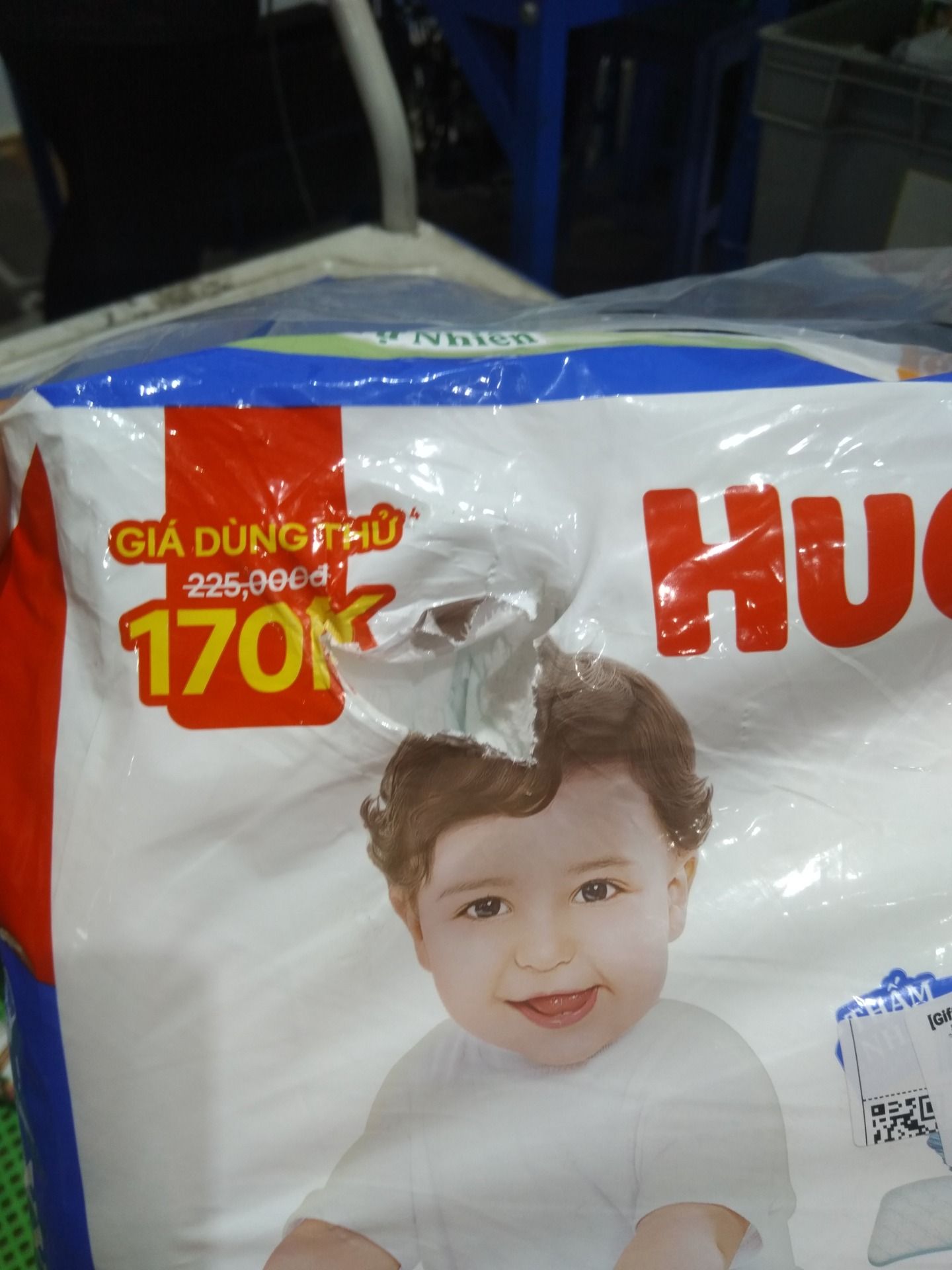 [Gift] Tã/bỉm quần Huggies Skin Care Jumbo XXL28 miếng  - Mẫu ngẫu nhiên