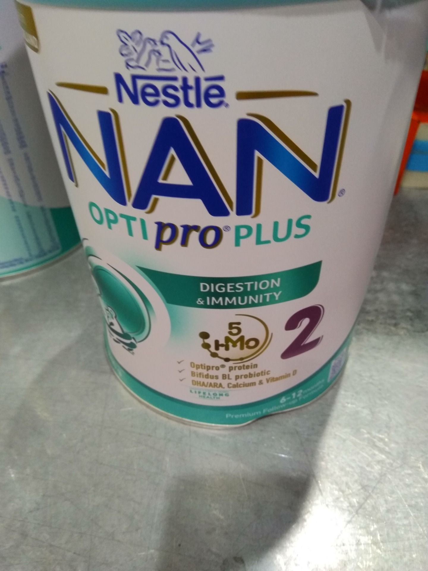 Sữa bột Nestlé NAN OPTIPRO PLUS 2 800g/lon với 5HMO Sản Xuất Tại Thụy Sĩ (6 - 12 tháng)