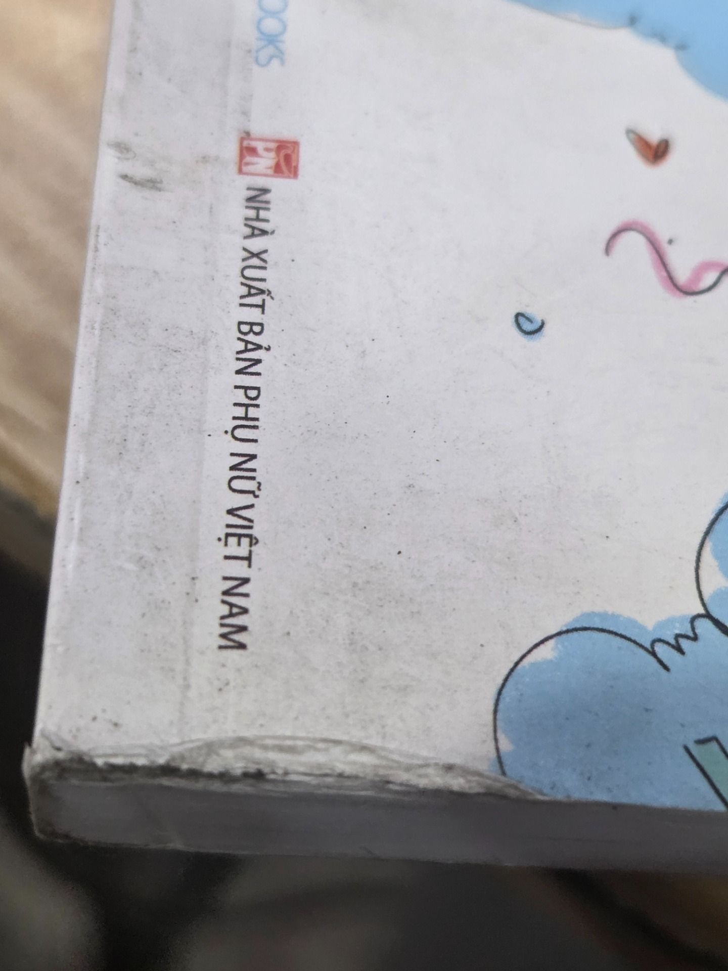 Sách Thì Thầm Chuyện Nhỏ Chuyện To