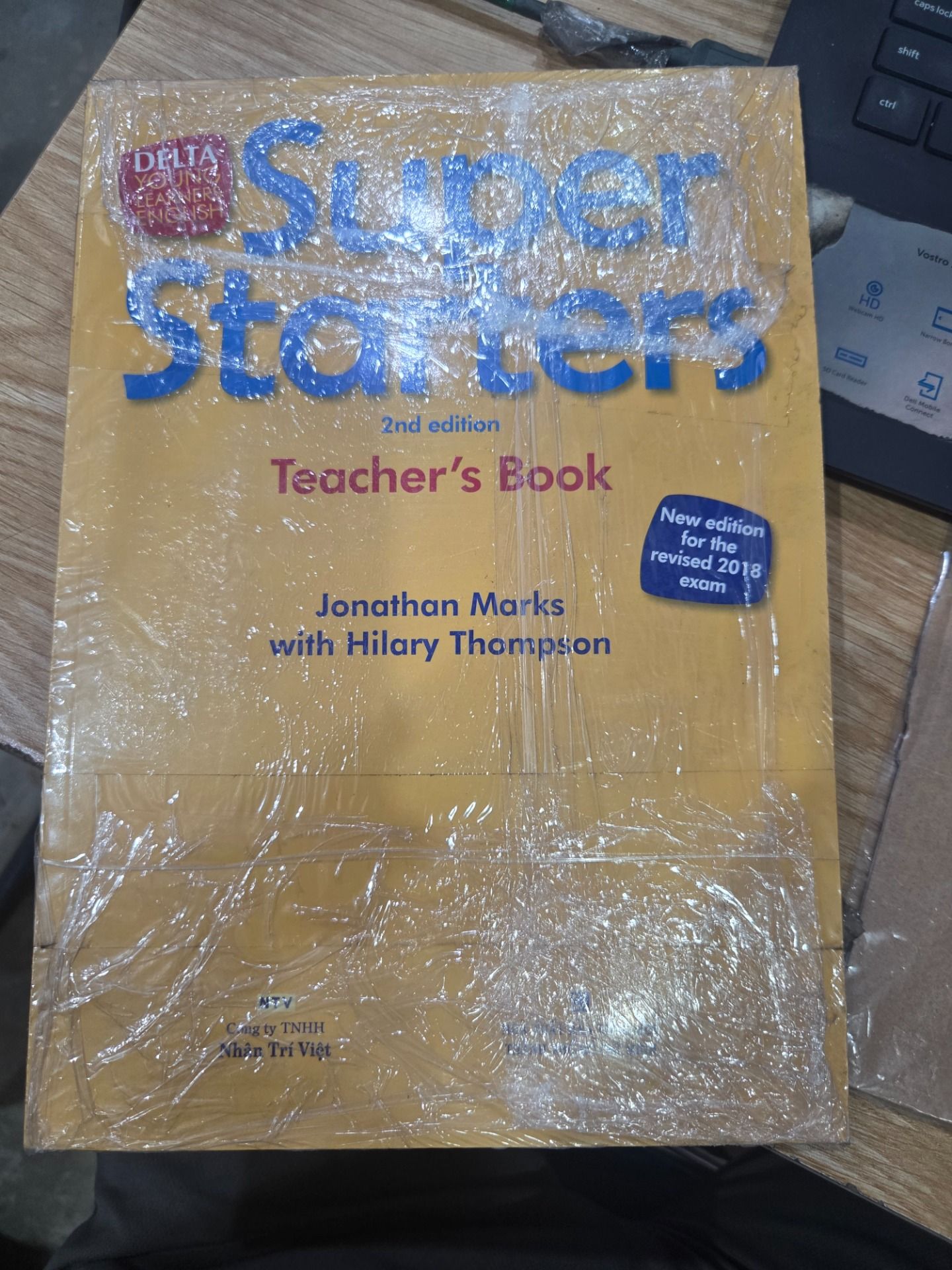 Sách Super Starters 2nd Edition - Teacher's Book (Kèm 1 đĩa DVD)
