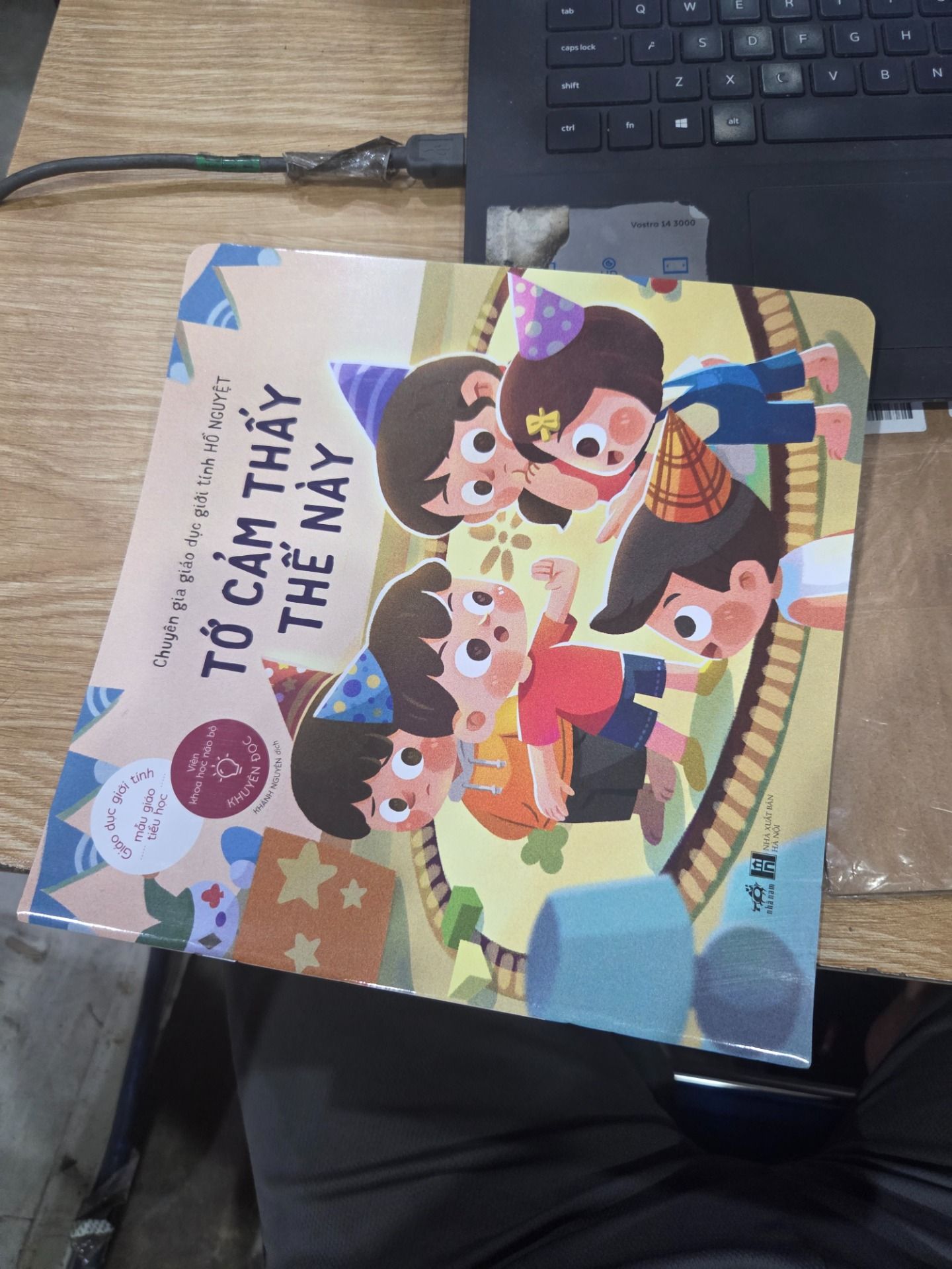 Sách Giáo dục giới tính mẫu giáo - Tiểu học Tớ cảm thấy thế này