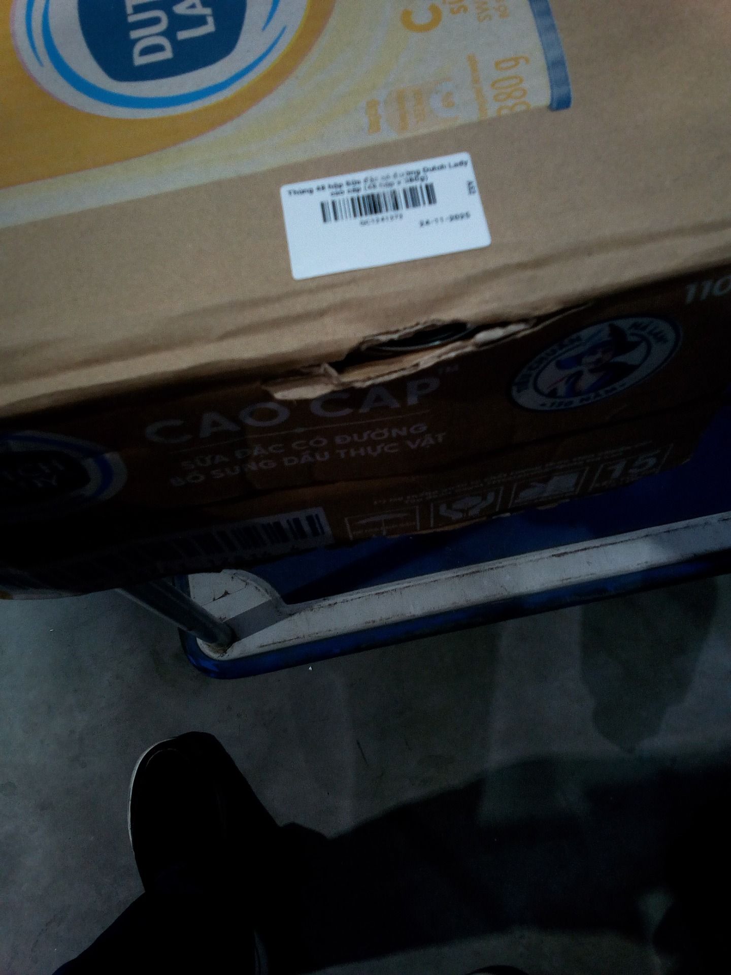 Thùng 48 hộp Sữa đặc có đường Dutch Lady cao cấp (48 hộp x 380g)