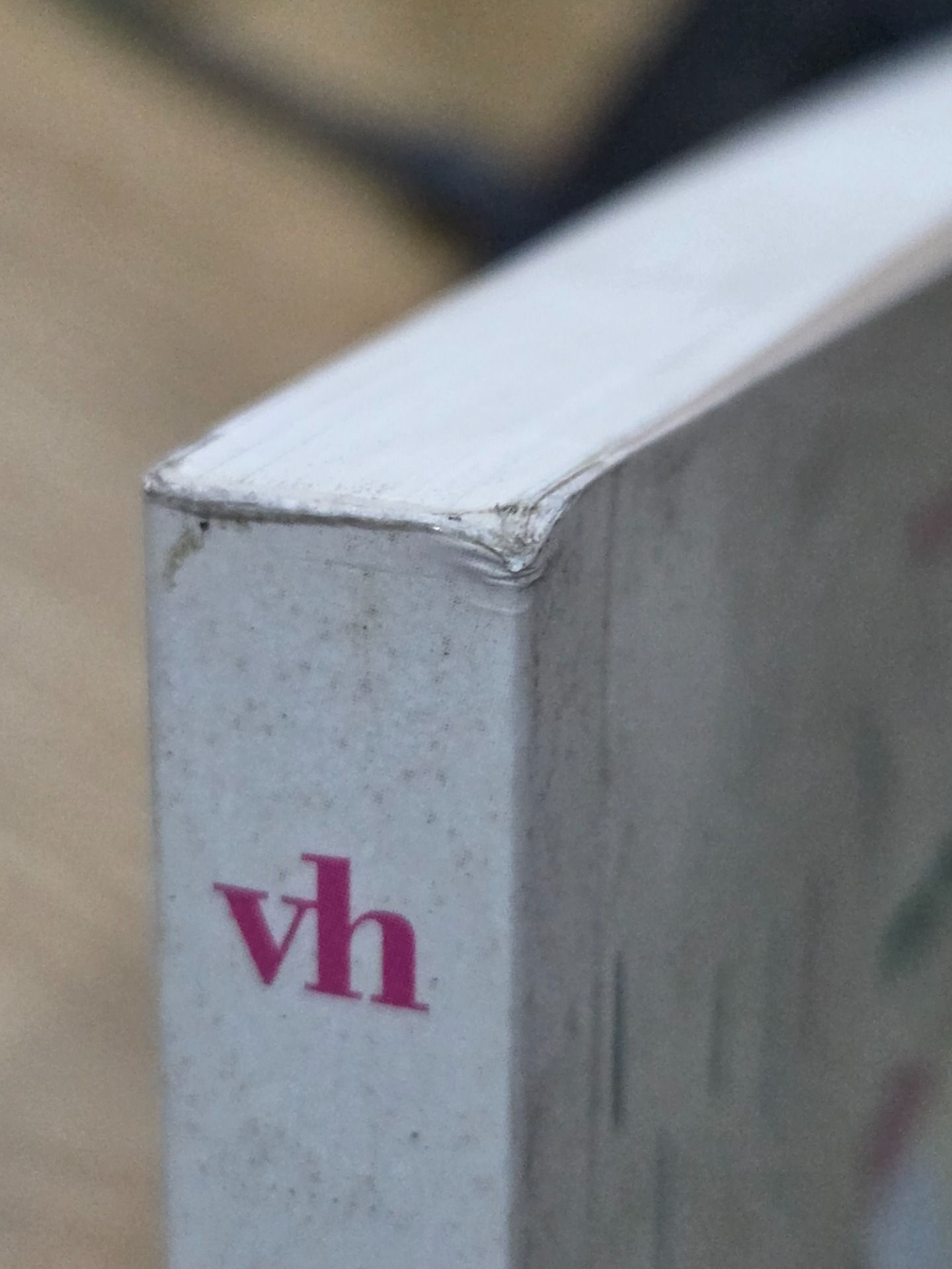 Sách Mong Bạn Sống Vui Vẻ Trong Thế Giới Này
