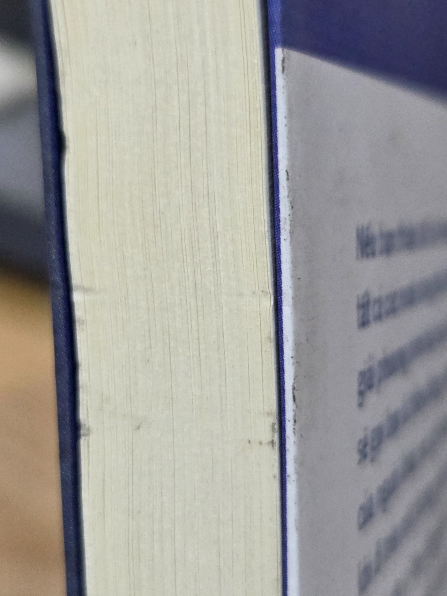 Sách Bí ẩn về con chó lúc nửa đêm