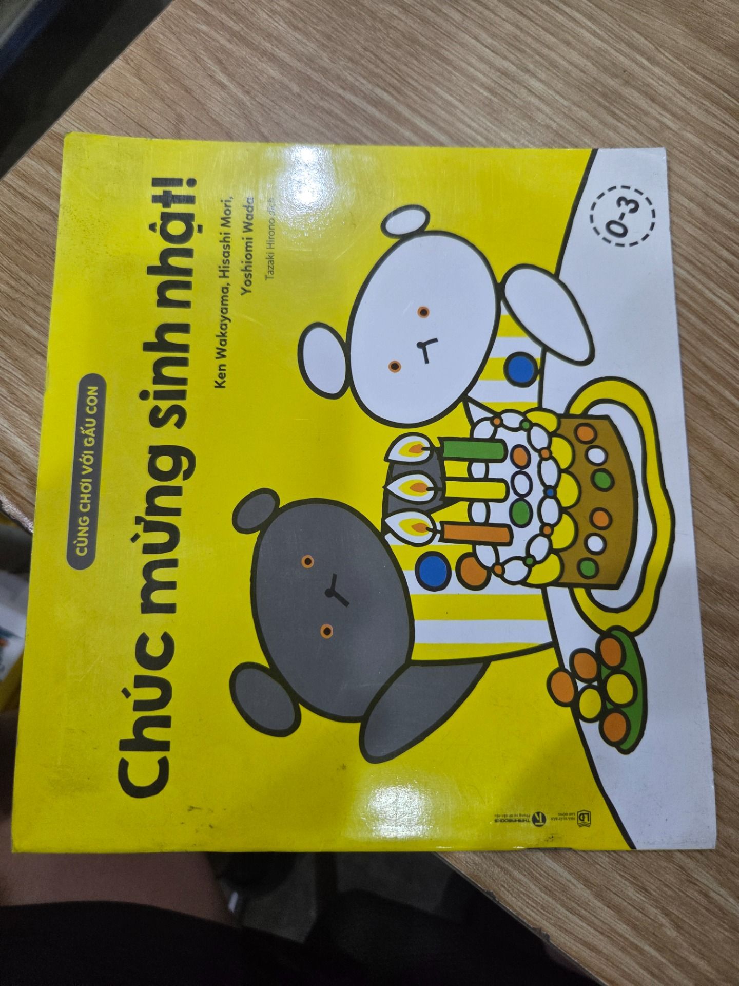 Sách Cùng Chơi Với Gấu Con - Chúc Mừng Sinh Nhật