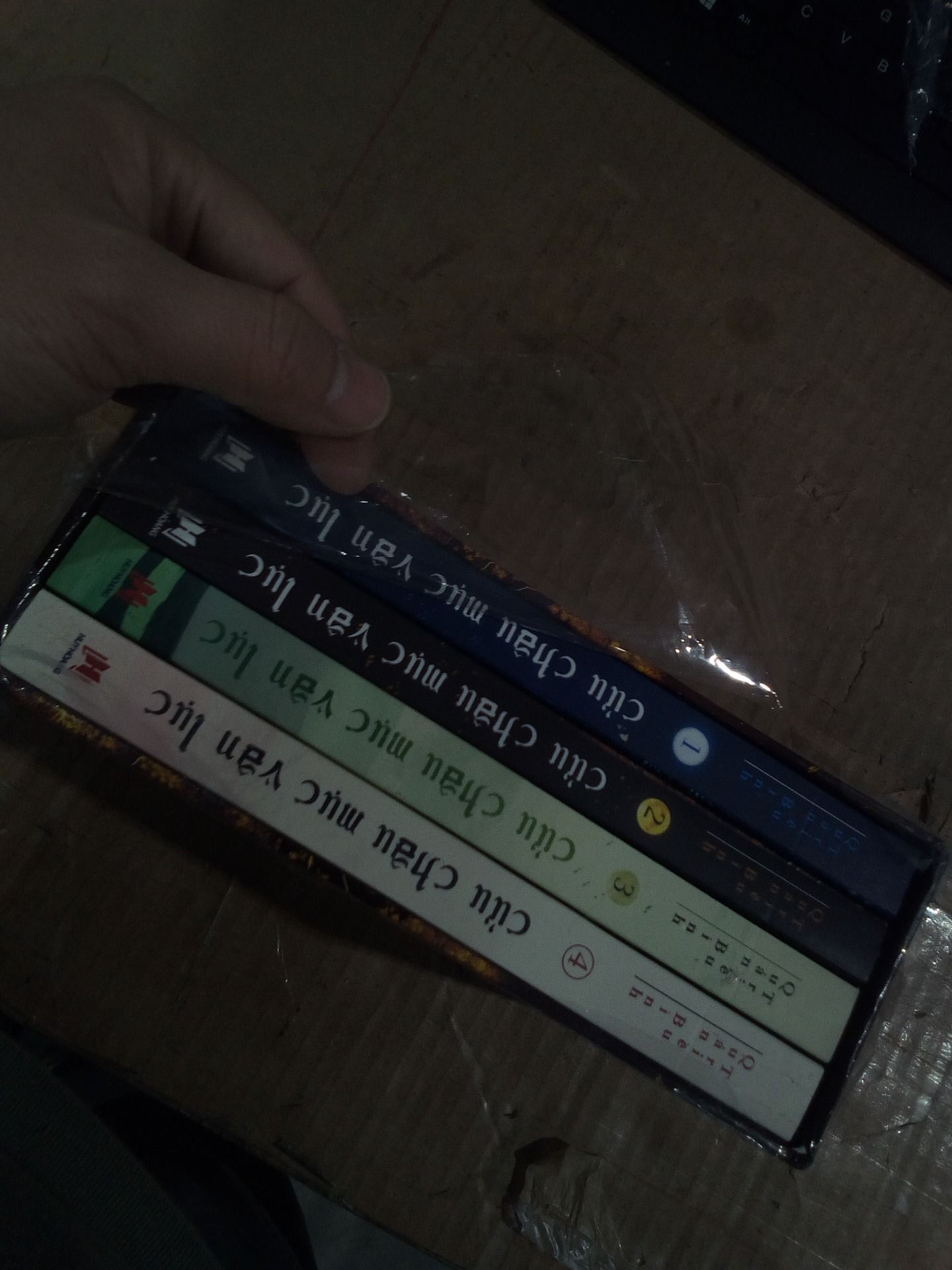 Sách Cửu Châu Mục Vân Lục - Bộ 4 Tập